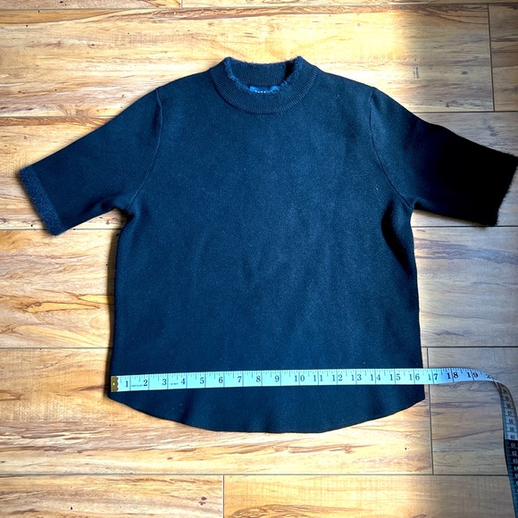 Zara Knit Sweater. - Picture 3 of 6